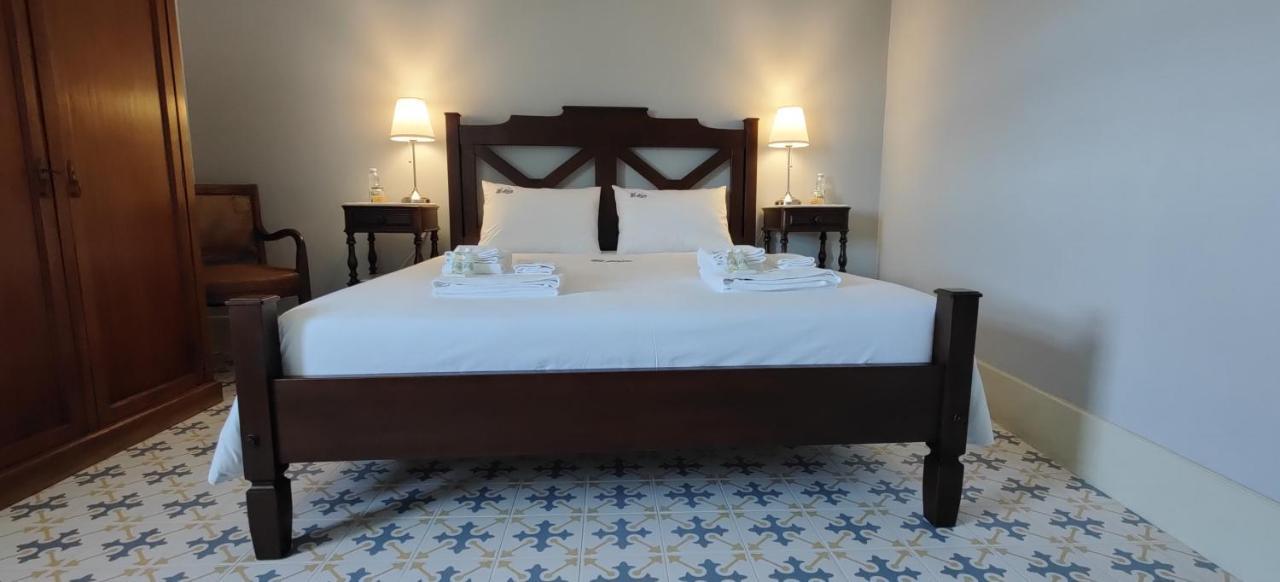 Vila Nazaré Bed and Breakfast Castro Daire Esterno foto